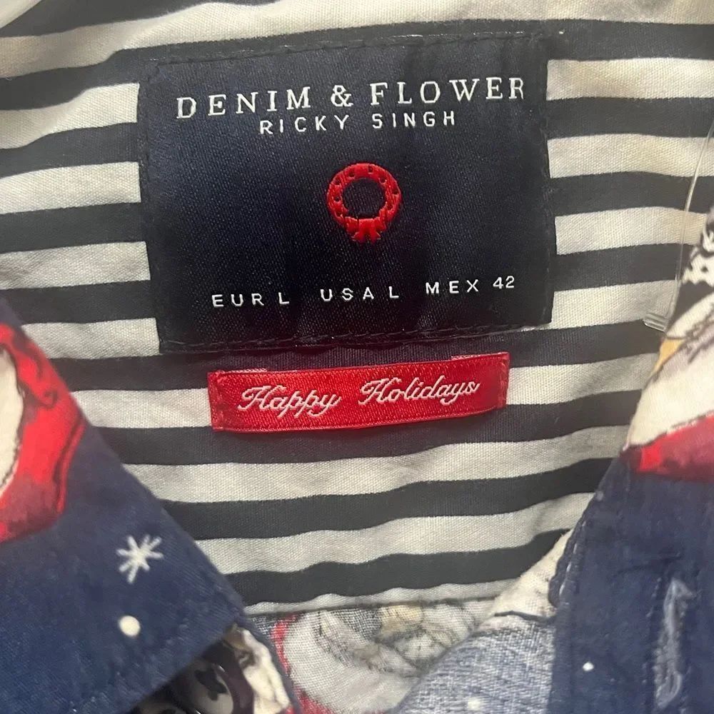 Denim and flower Santa shirt - Picture 2 of 3